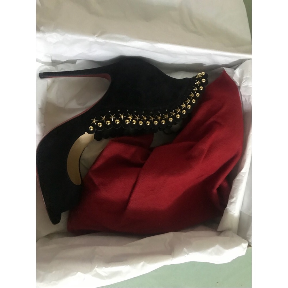Never worn christian louboutin heels